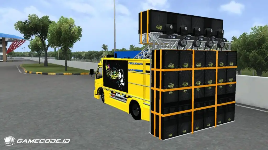 Tampilan mod Truck Canter HSD Brewog V5 dari belakang