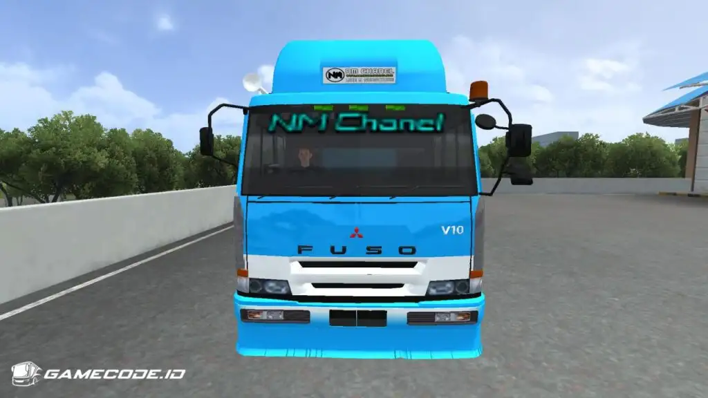 Tampilan Truck Fuso Balak Ragil Muatan Kayu dari depan