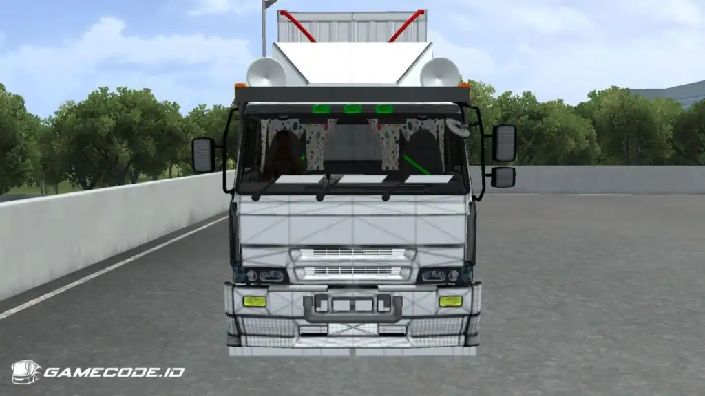 tampilan truk fuso the great dari depan