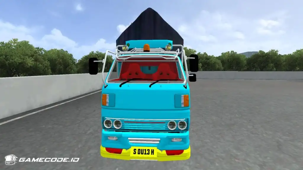 Tampilan mod Truck Canter Terpal Setengah dari depan