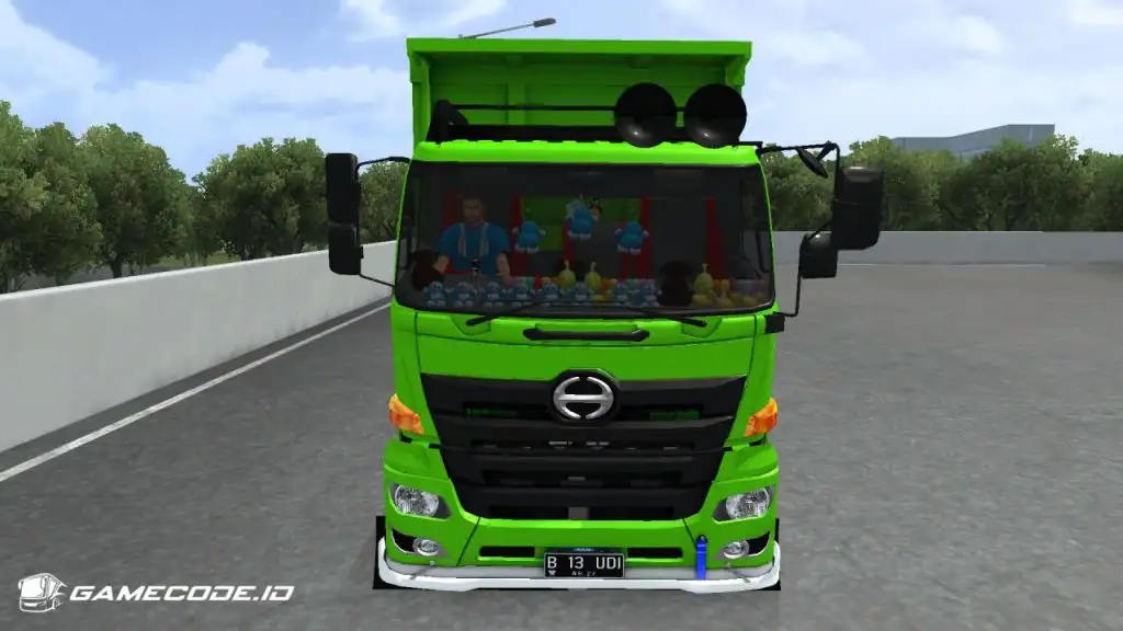 tampilan truk Hino 500 Dump Muatan Pasir bagian depan