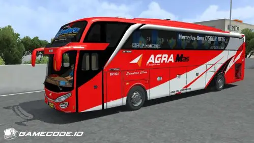 Bus merah-putih dengan tulisan Endaru di kaca depan